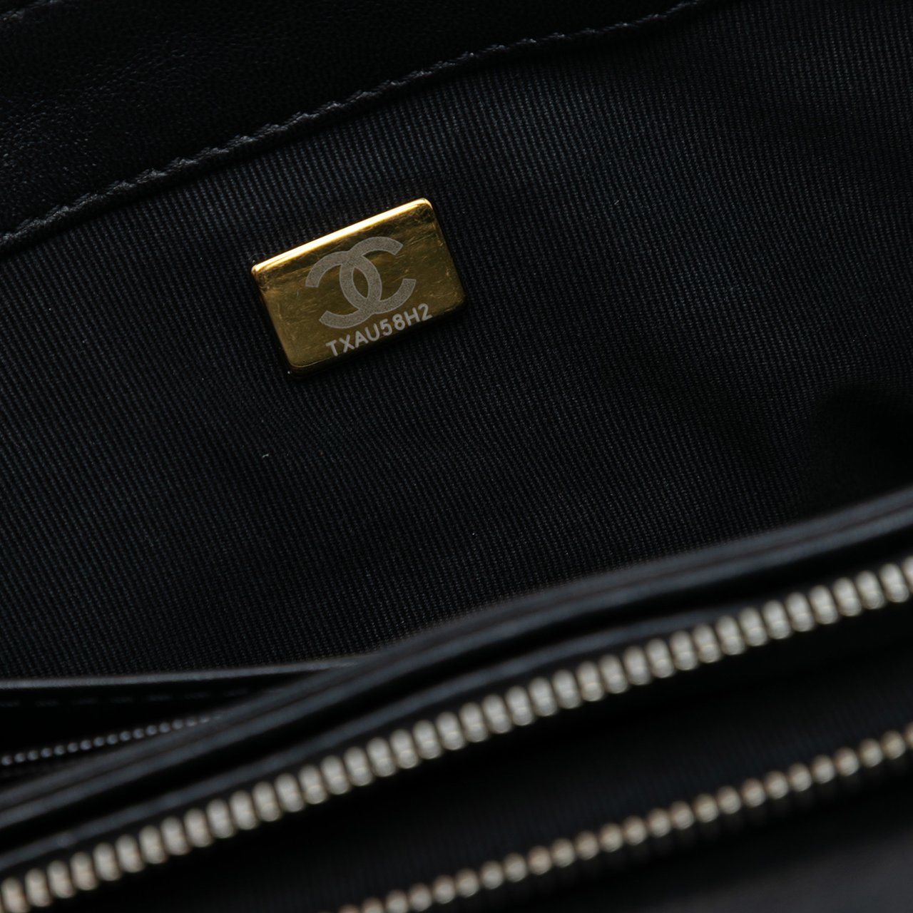 Chanel Medium Quilted Lambskin All Slide Long Single Flap Zwart