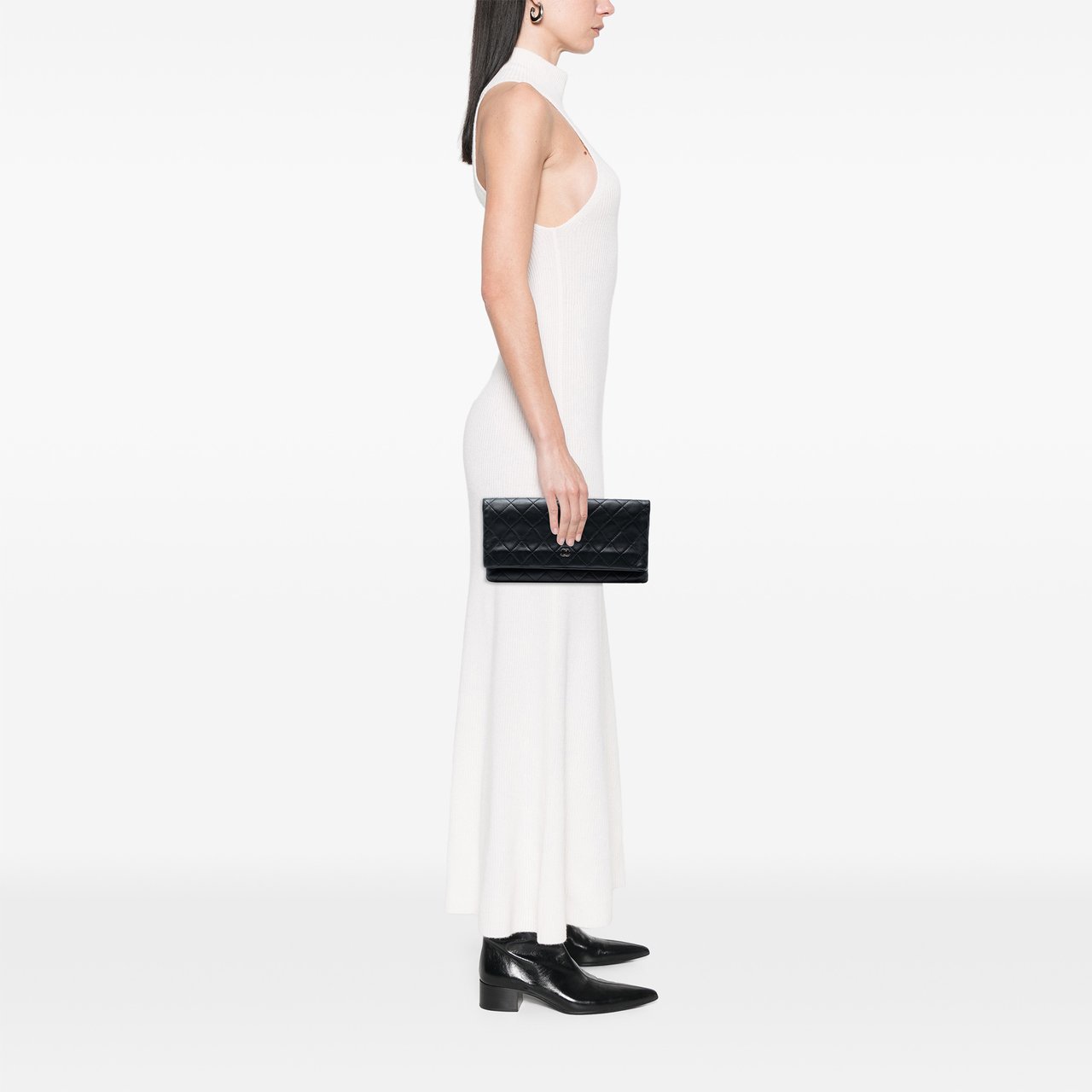 Chanel Quilted Lambskin CC Beauty Foldover Clutch Zwart