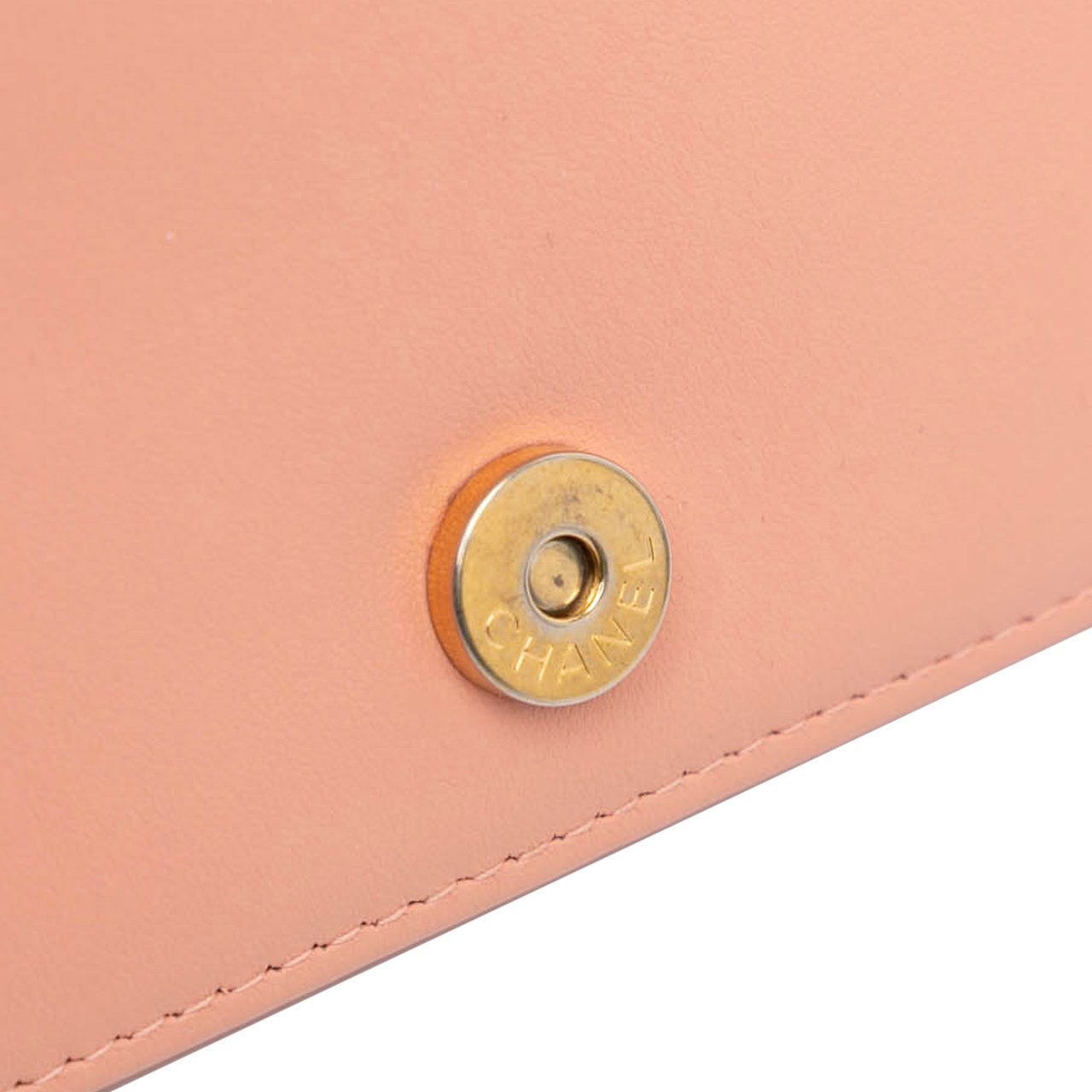 Chanel Quilted Caviar Boy Wallet on Chain Roze