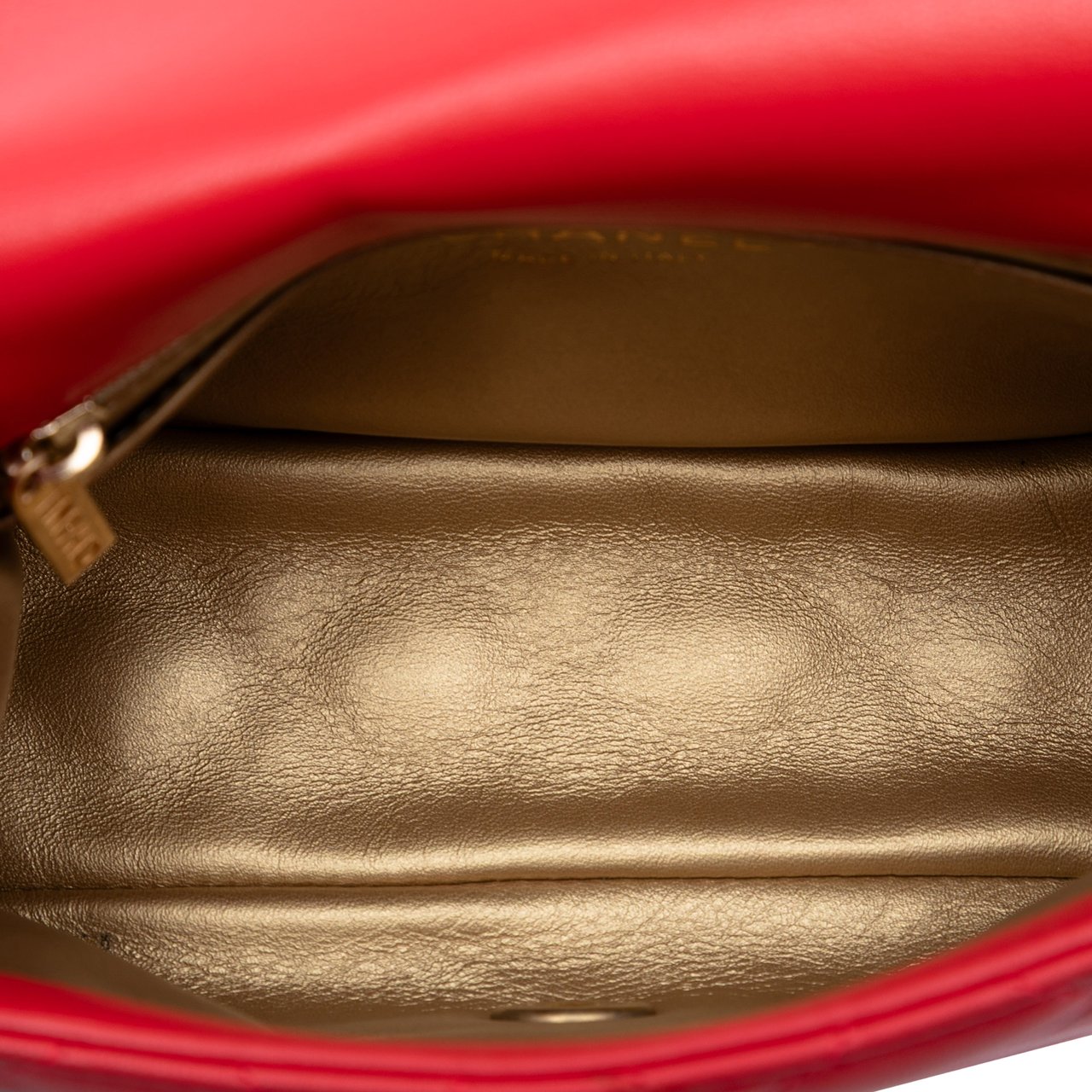 Chanel Mini Square Classic Lambskin Pearl Crush Single Flap Rood