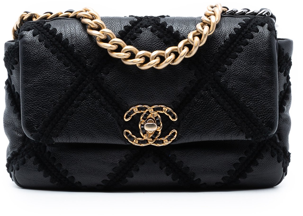 Chanel Medium Crochet Calfskin 19 Flap Zwart