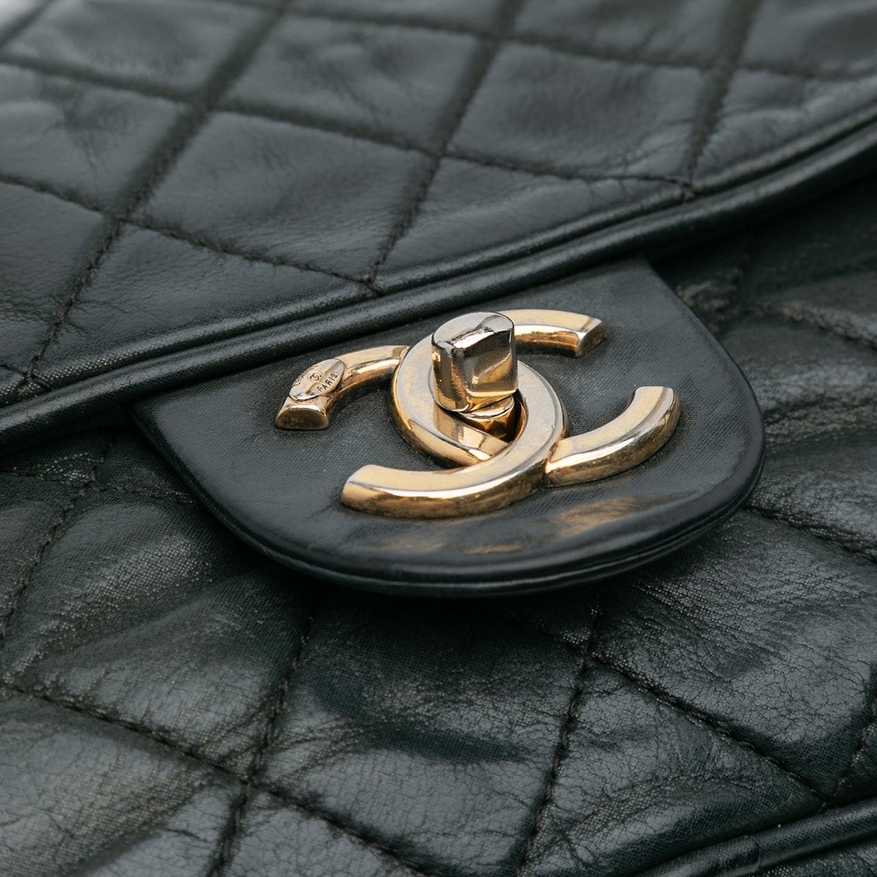 Chanel Large Quilted Iridescent Calfskin Shiva Flap Zwart