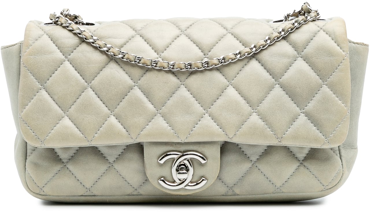 Chanel Medium Quilted Lambskin Coco Rain Flap Grijs