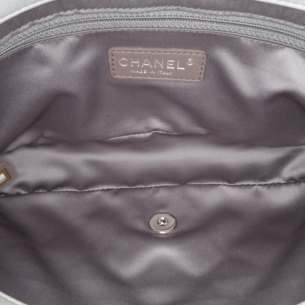 Chanel Medium Quilted Lambskin Coco Rain Flap Grijs
