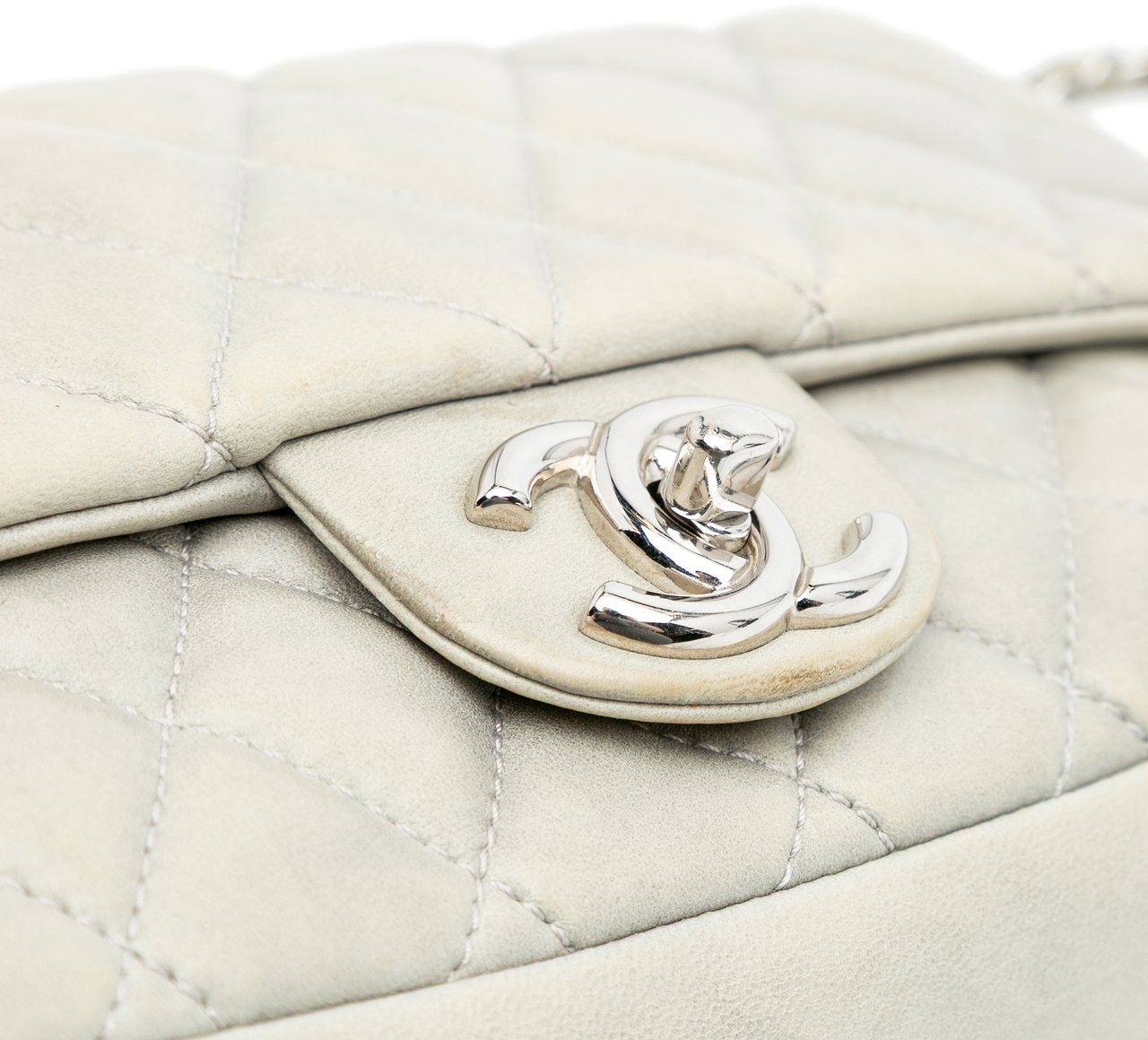 Chanel Medium Quilted Lambskin Coco Rain Flap Grijs