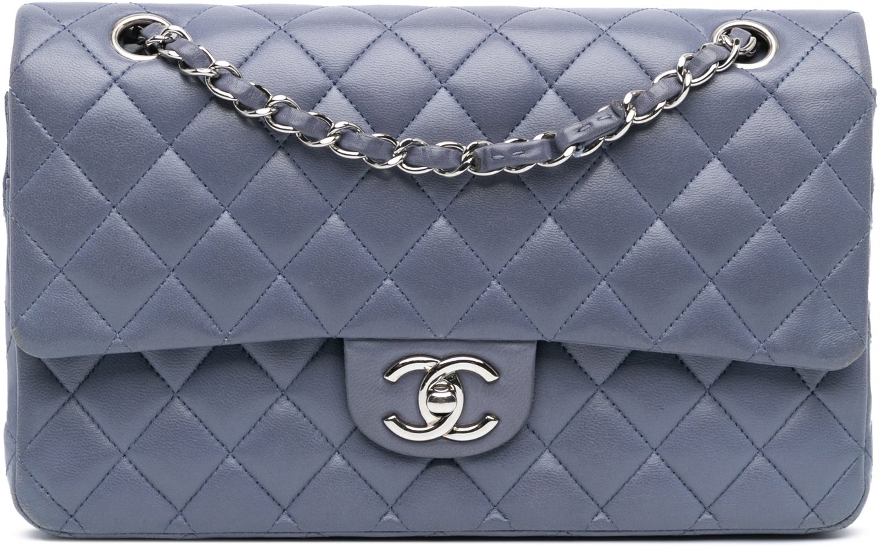 Chanel Medium Classic Lambskin Double Flap Paars