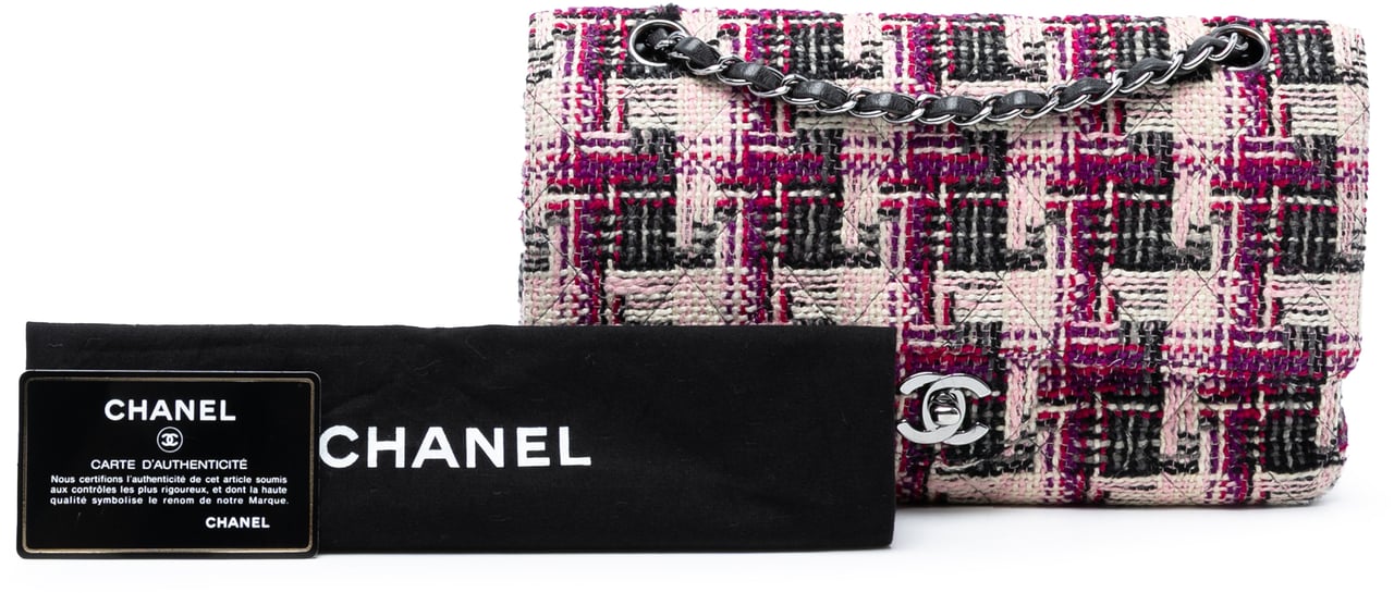 Chanel Medium Classic Tweed Double Flap Roze