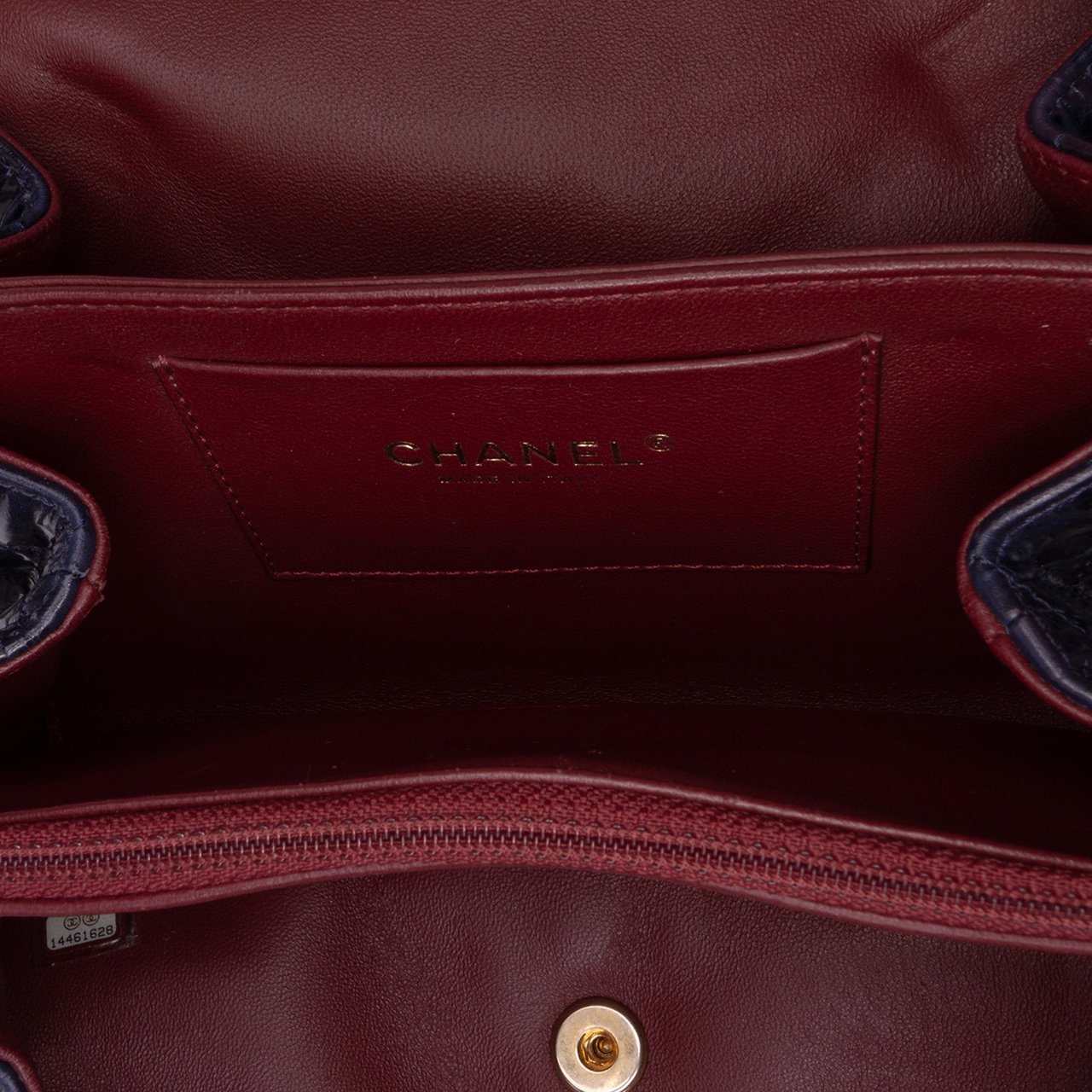 Chanel CC Crackled Glazed Calfskin Accordion Flap Blauw