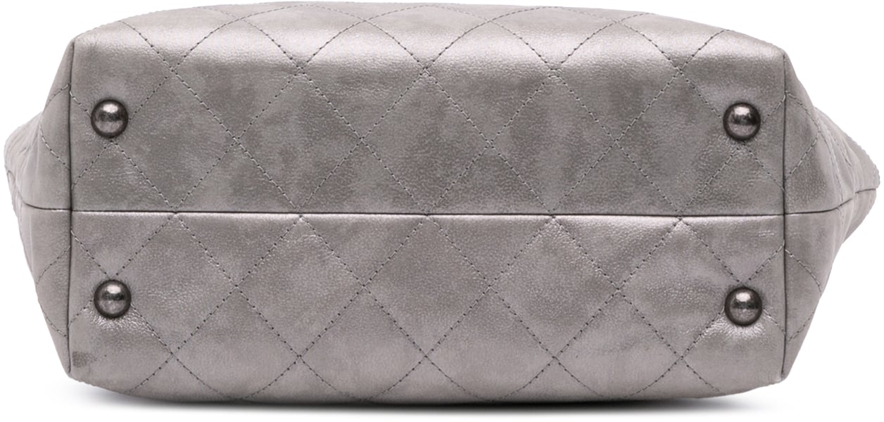 Chanel Quilted Iridescent Calfskin Shopping in Chains Tote Grijs