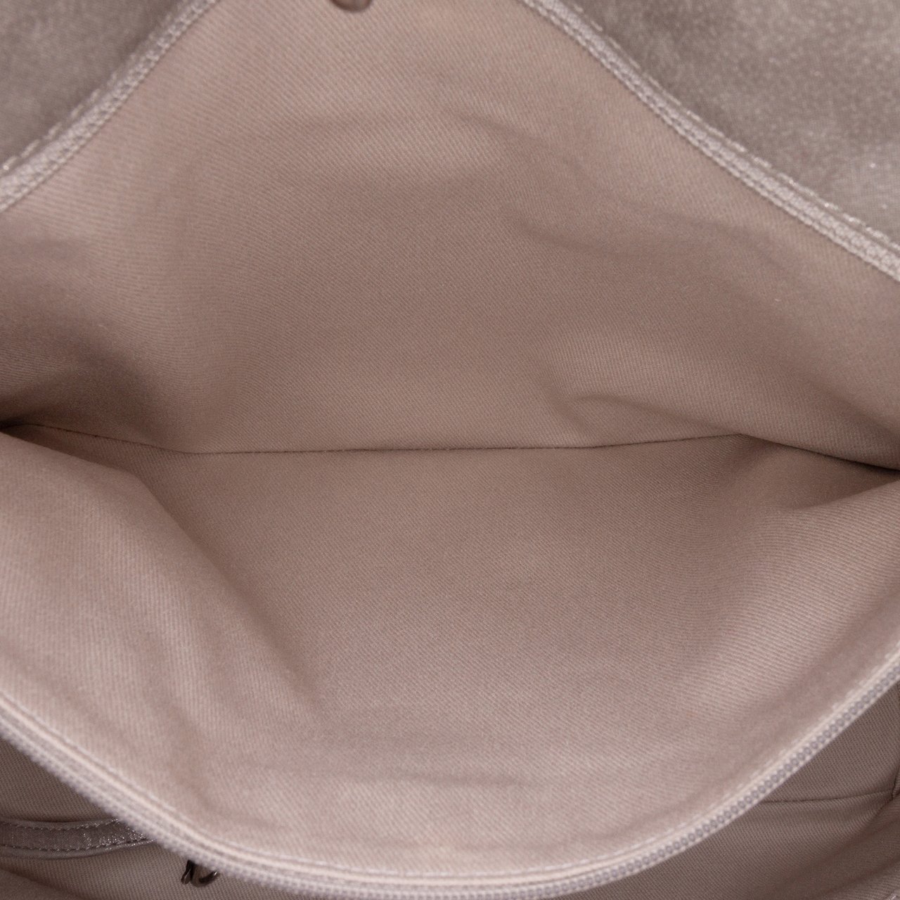 Chanel Quilted Iridescent Calfskin Shopping in Chains Tote Grijs