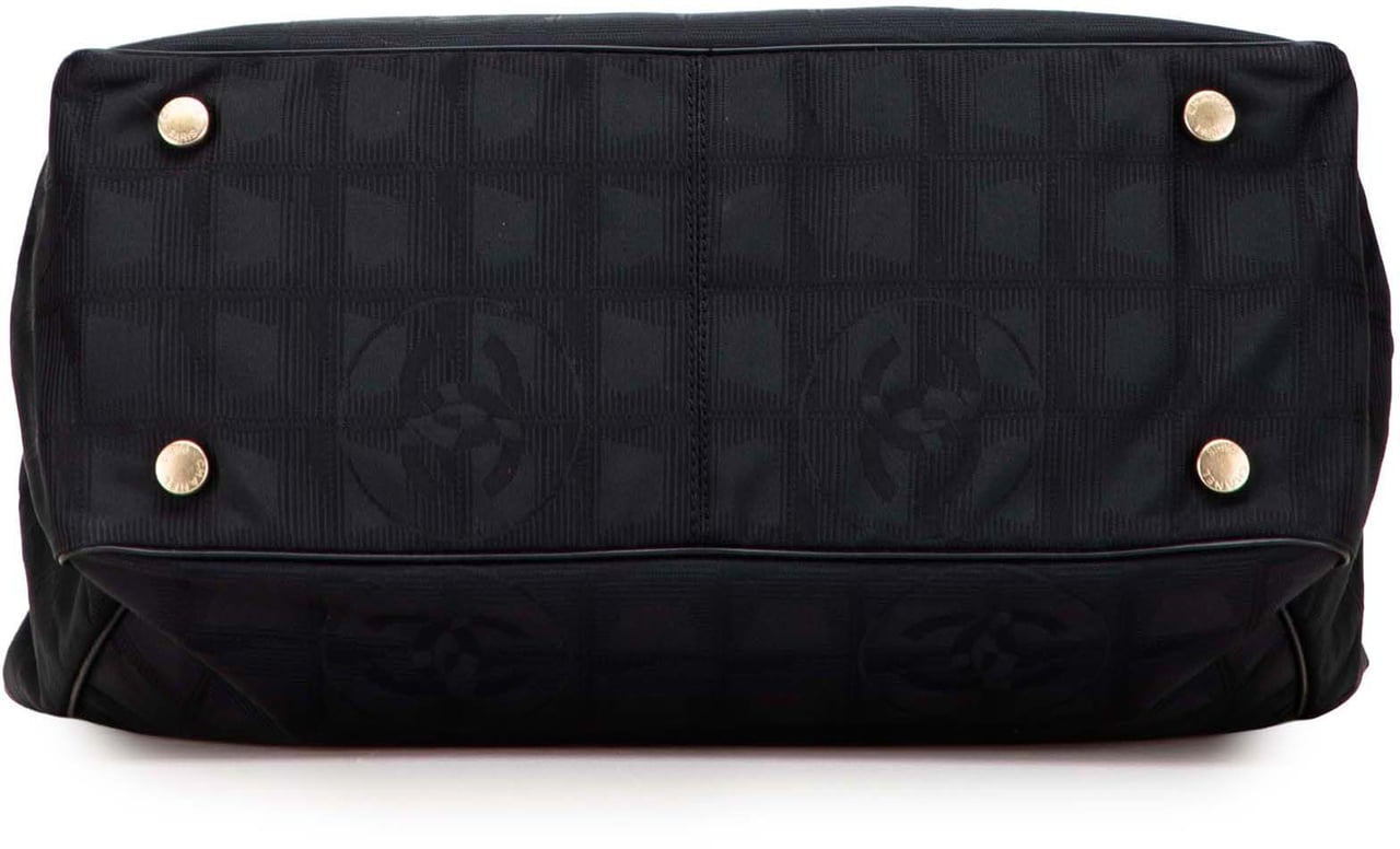 Chanel Nylon New Travel Line Tote Zwart