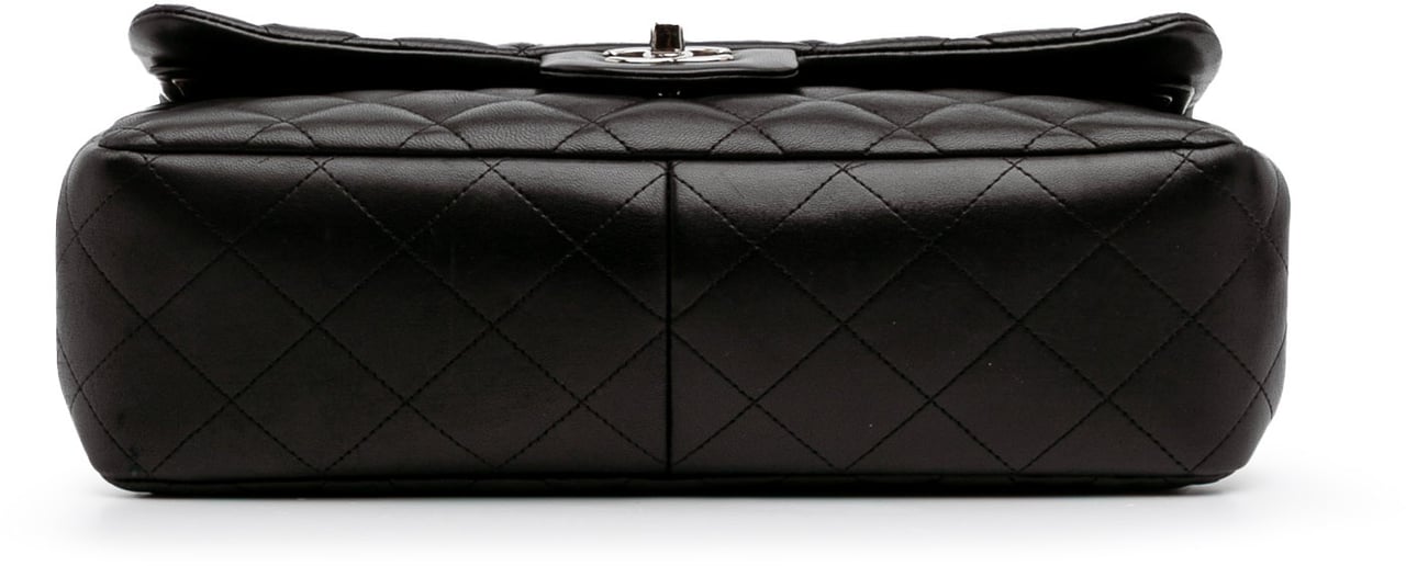 Chanel Jumbo Classic Lambskin Double Flap Zwart