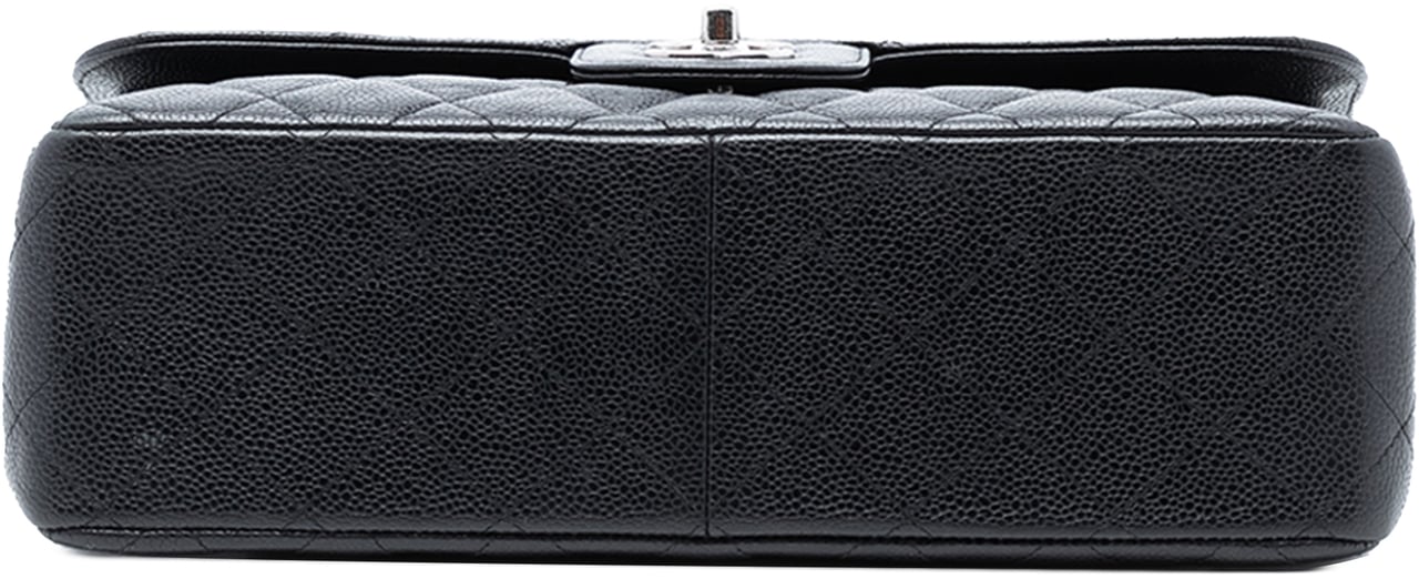 Chanel Jumbo Classic Caviar Double Flap Zwart