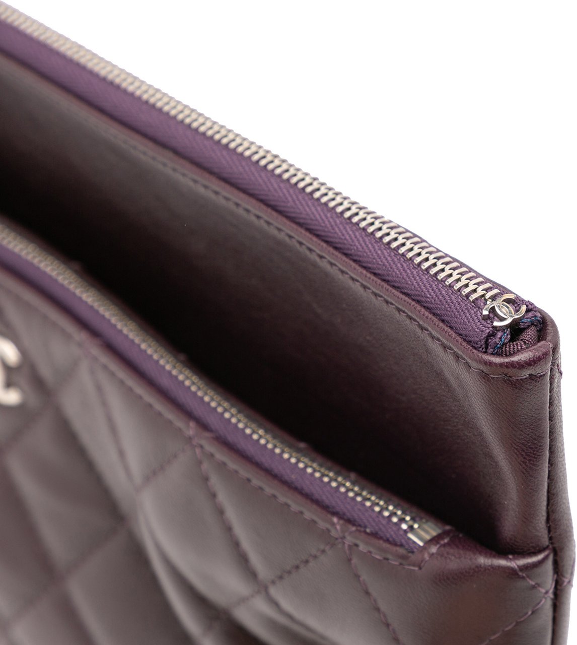 Chanel CC Quilted Lambskin Double Zip Clutch Paars
