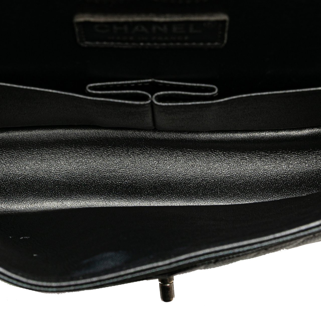 Chanel Medium Classic Chevron Caviar Double Flap Zwart