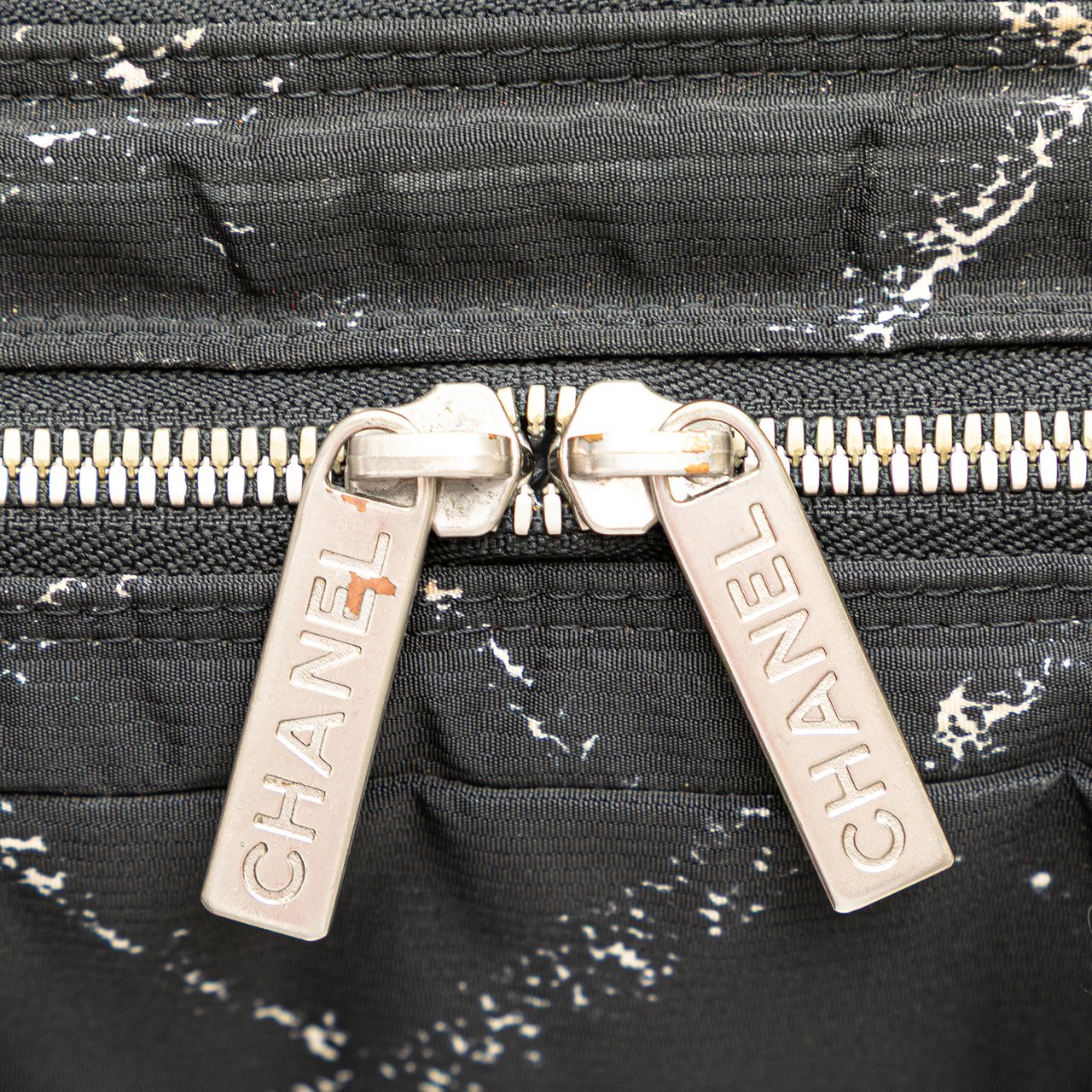Chanel Old Travel Line Nylon Handbag Zwart