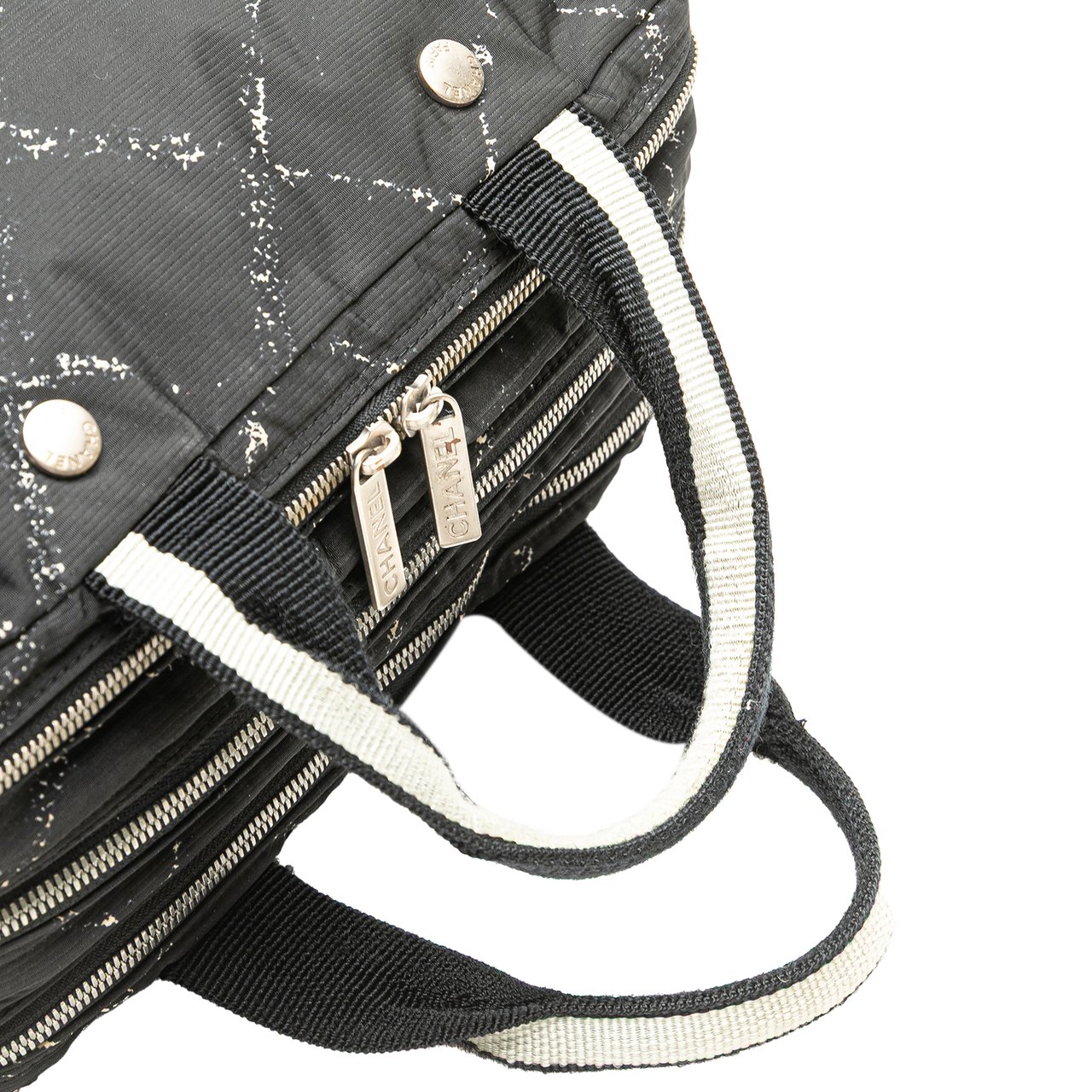 Chanel Old Travel Line Nylon Handbag Zwart