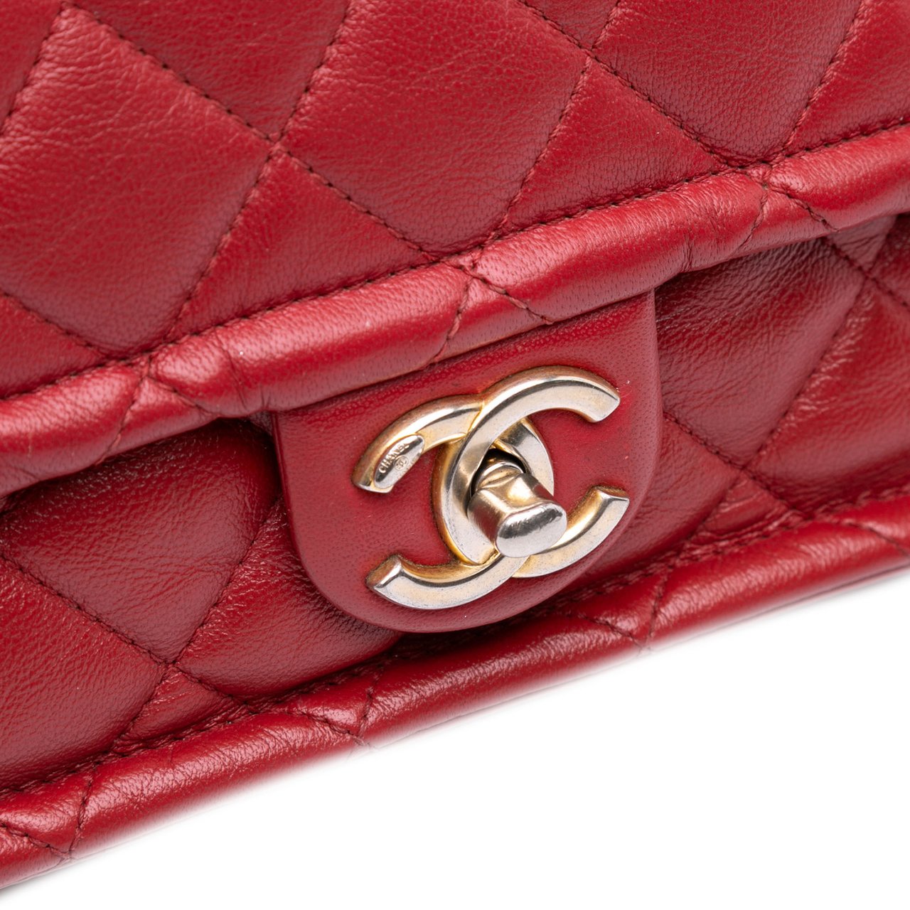 Chanel Small Quilted Lambskin Chain Link Flap Rood