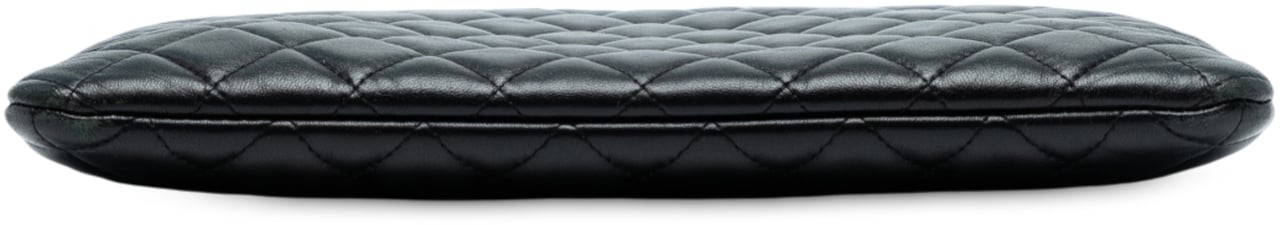 Chanel CC Bicolor Quilted Lambskin Clutch Zwart
