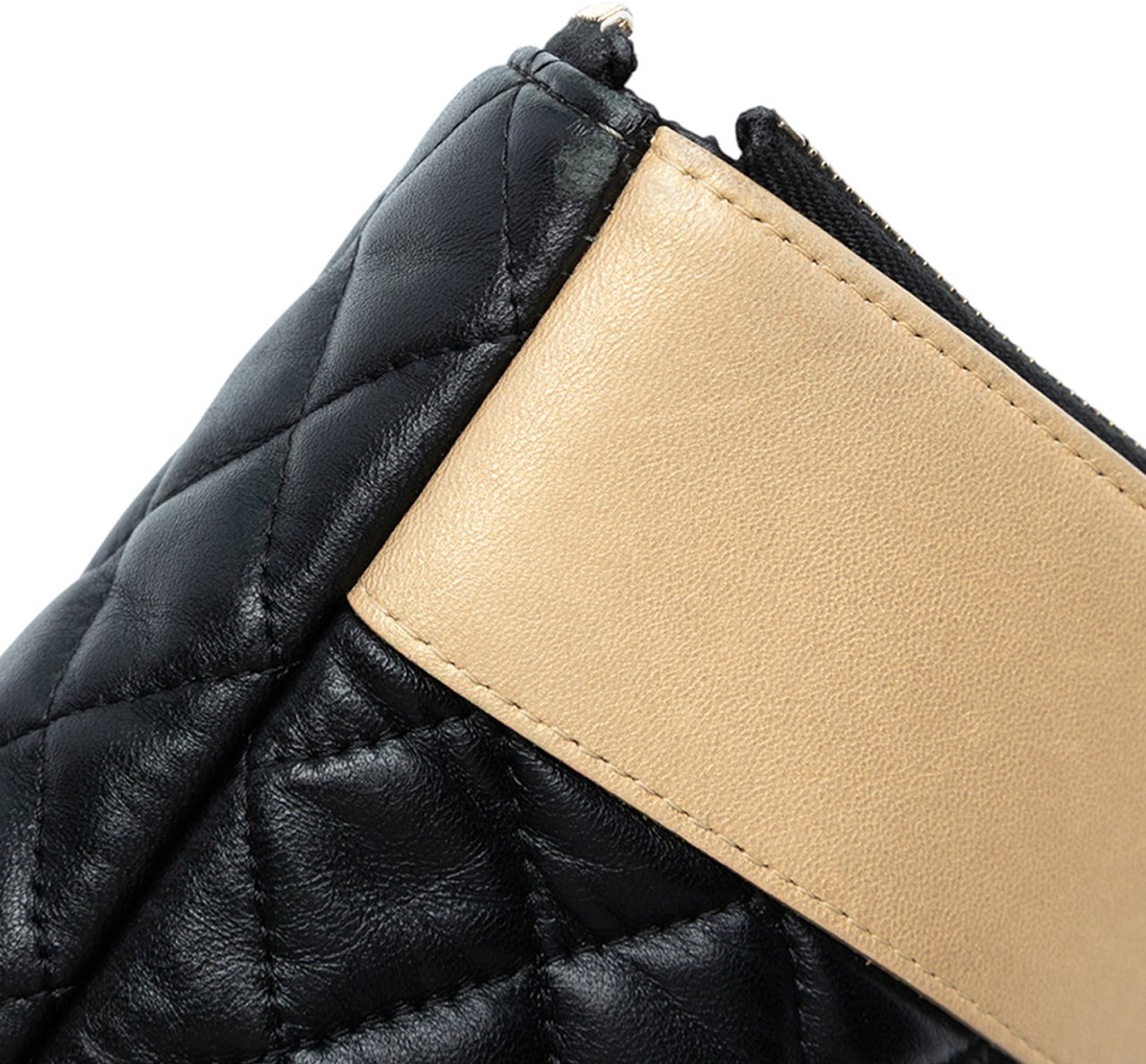 Chanel CC Bicolor Quilted Lambskin Clutch Zwart