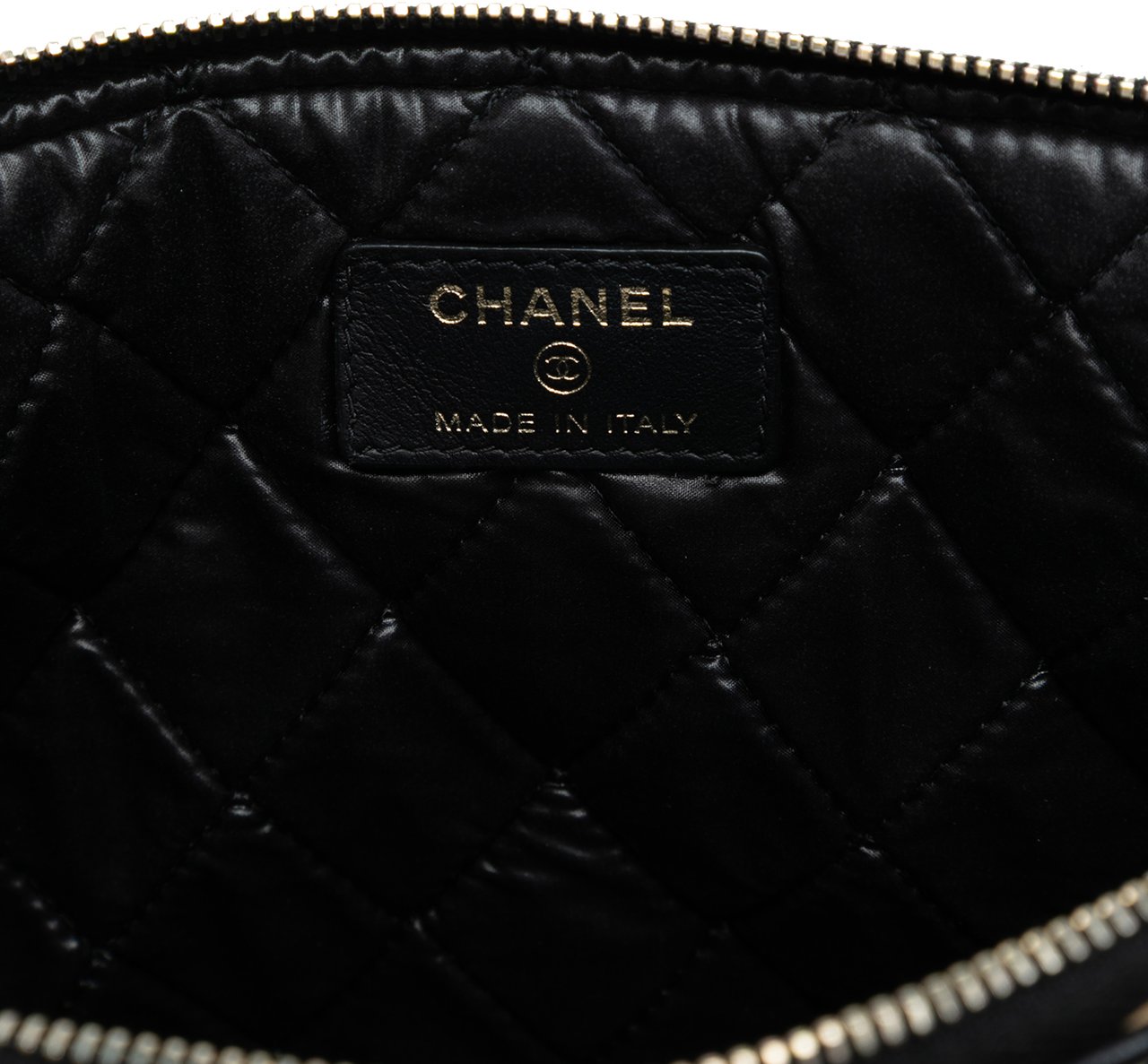 Chanel CC Bicolor Quilted Lambskin Clutch Zwart