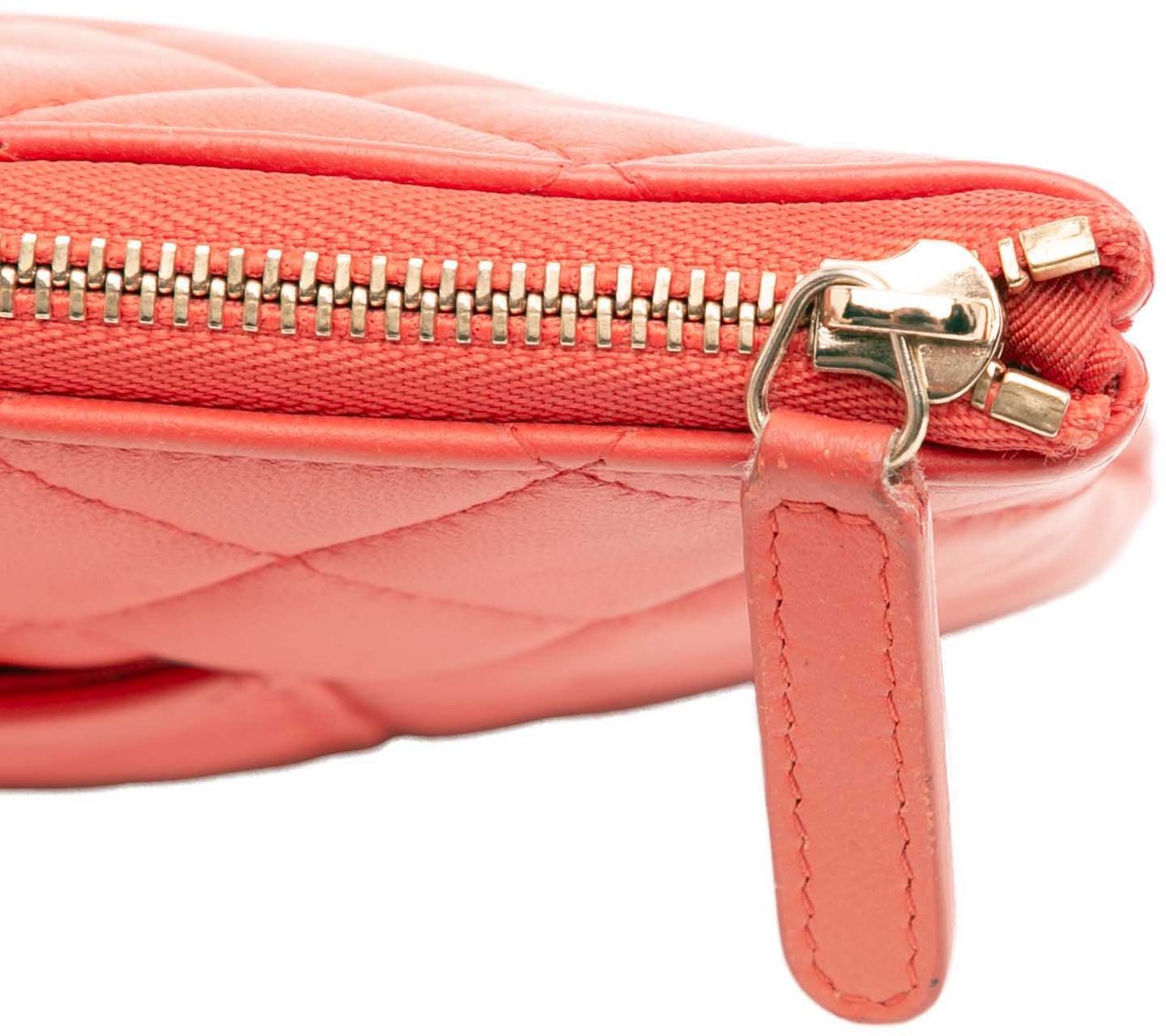 Chanel Medium Quilted Lambskin O Case Clutch Rood