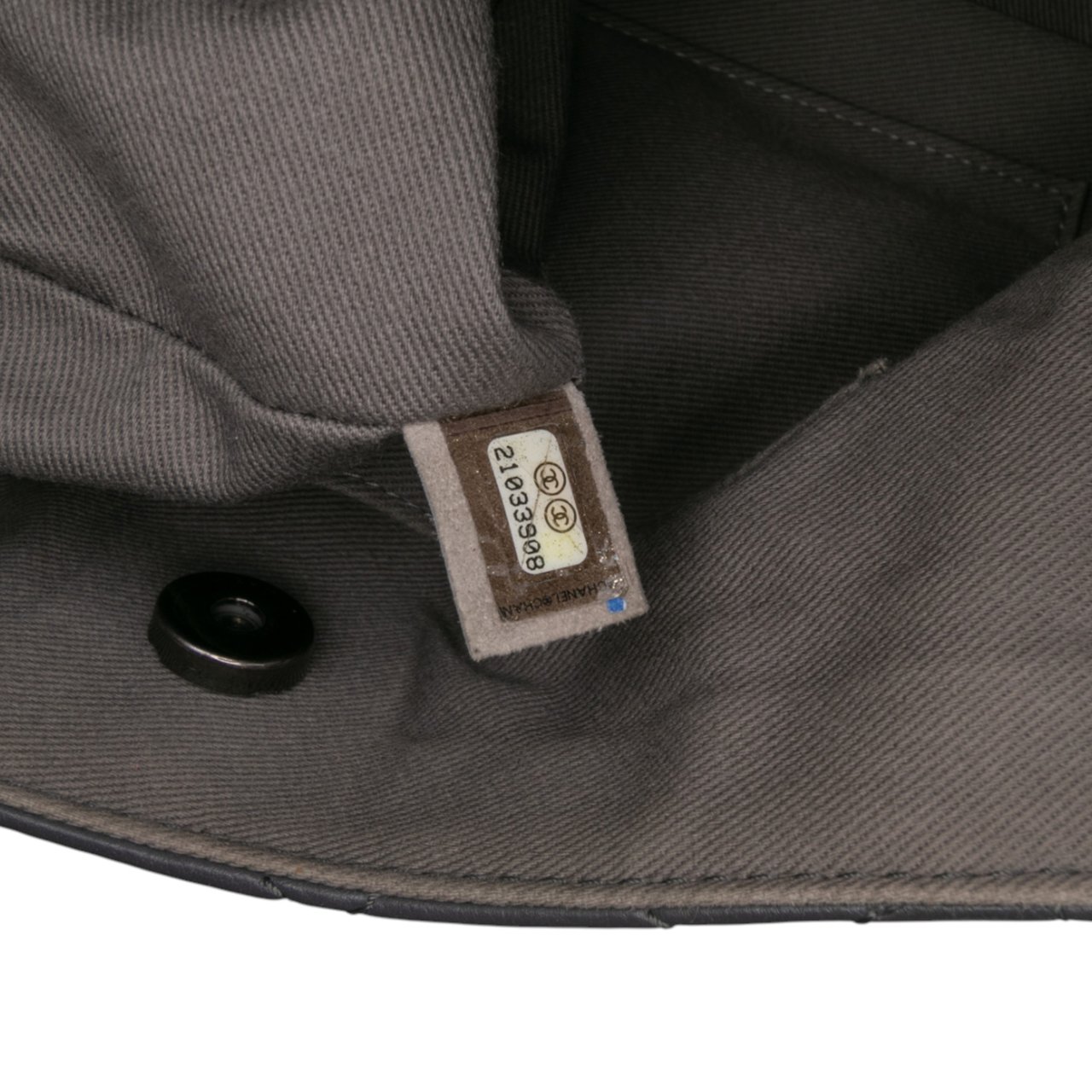 Chanel Quilted Calfskin Couture Messenger Bag Grijs