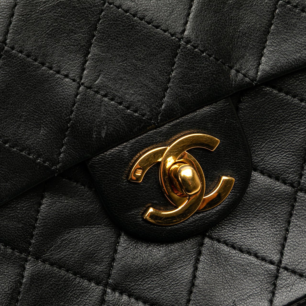 Chanel Mini Square Classic Lambskin Single Flap Zwart