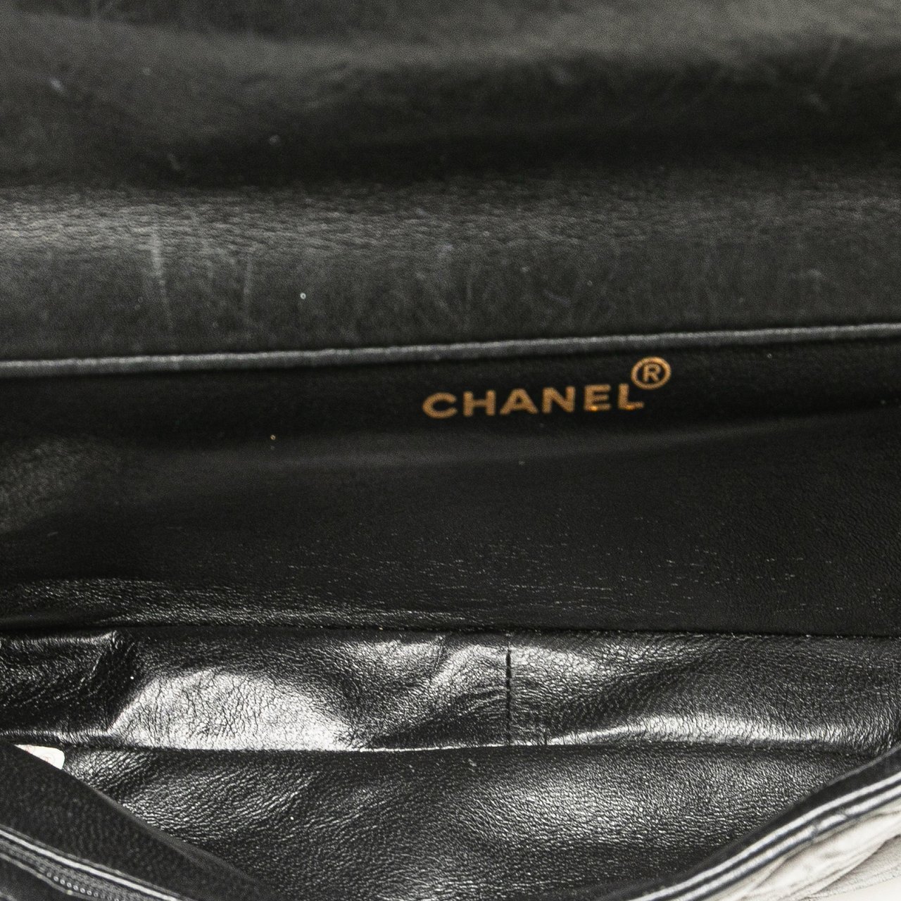 Chanel Medium Quilted Lambskin Double Sided Flap Zwart