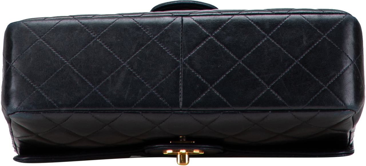 Chanel Medium Quilted Lambskin Double Sided Flap Zwart