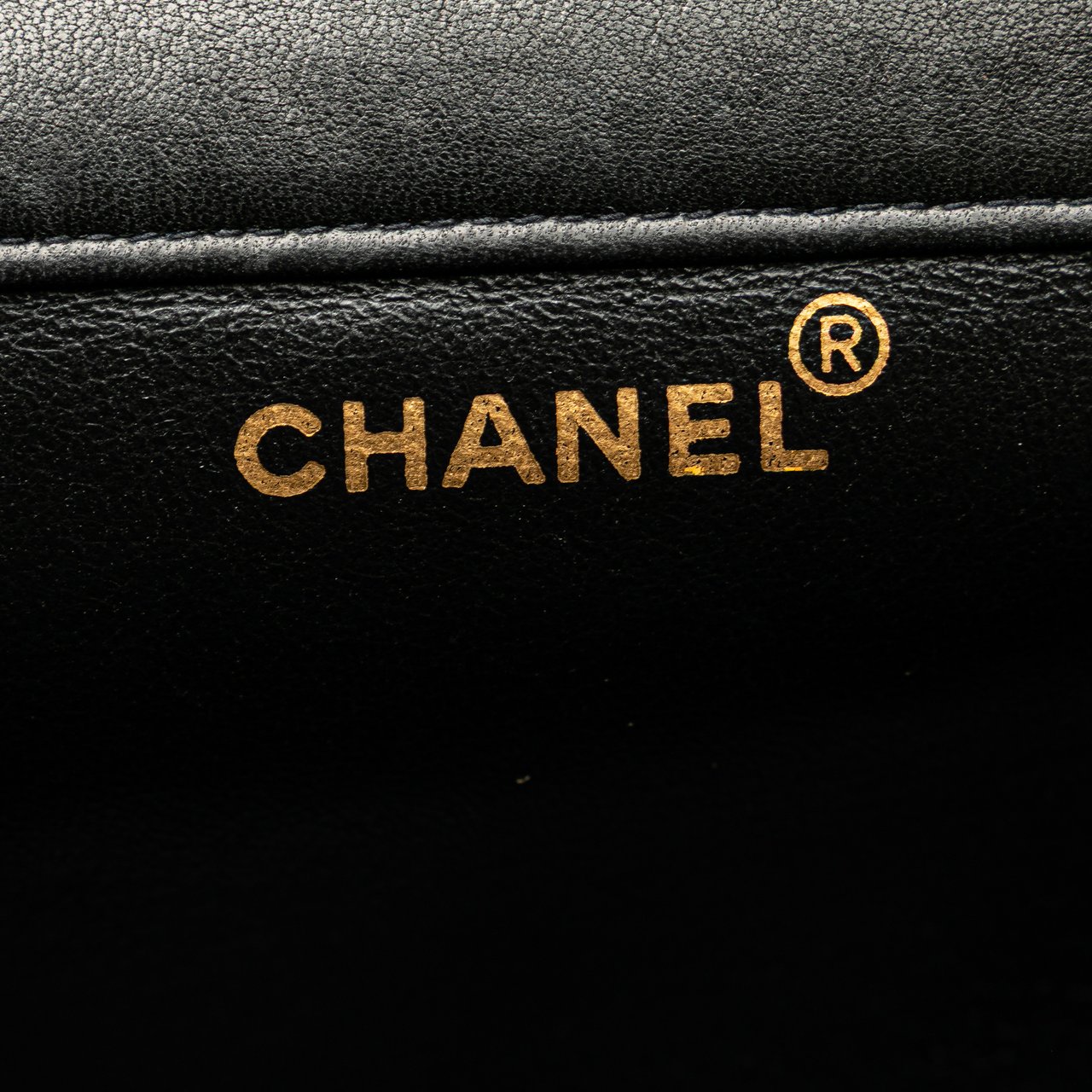 Chanel Medium Quilted Lambskin Double Sided Flap Zwart