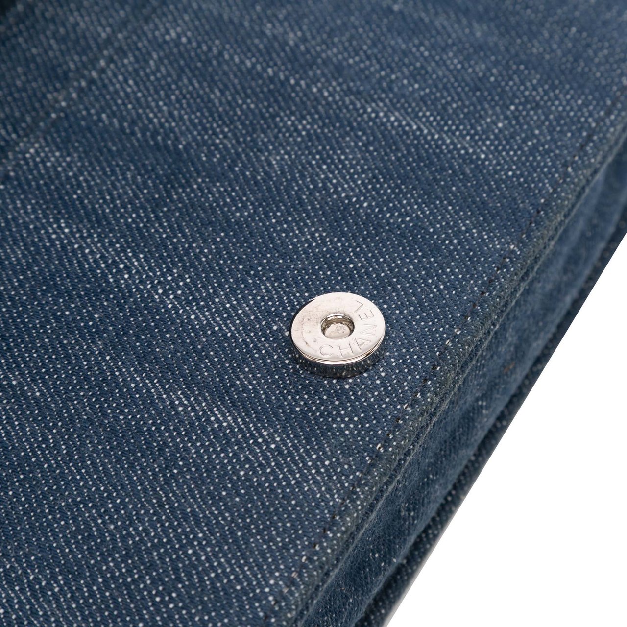 Chanel Denim and Velvet Wallet On Chain Blauw