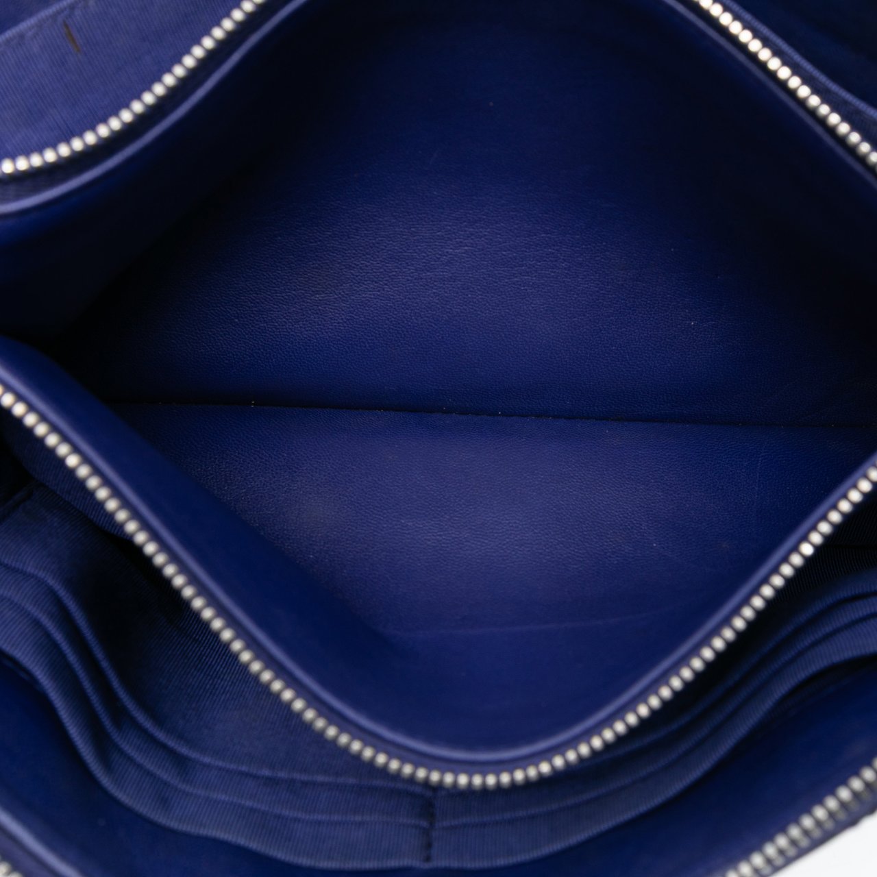 Chanel CC Quilted Lambskin Double Zip Pouch Blauw