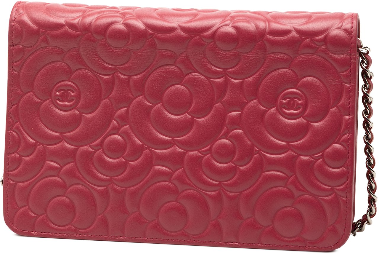 Chanel CC Embossed Lambskin Camellia Wallet On Chain Roze