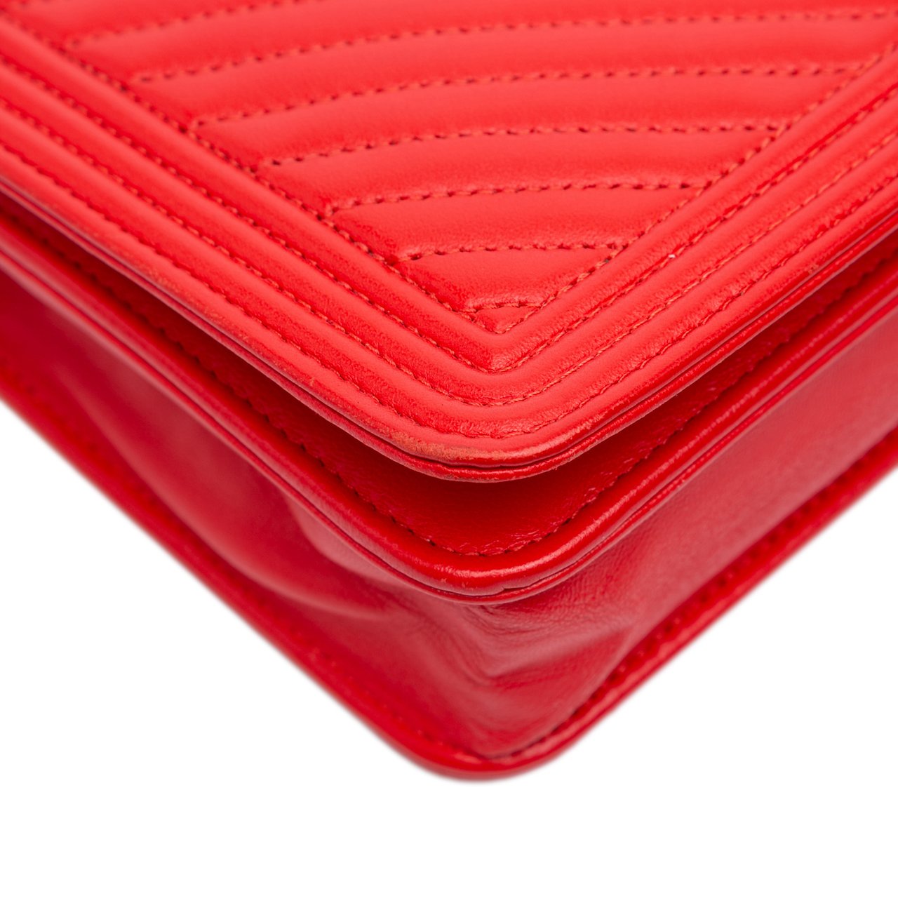 Chanel Chevron Calfskin Boy Wallet On Chain Rood