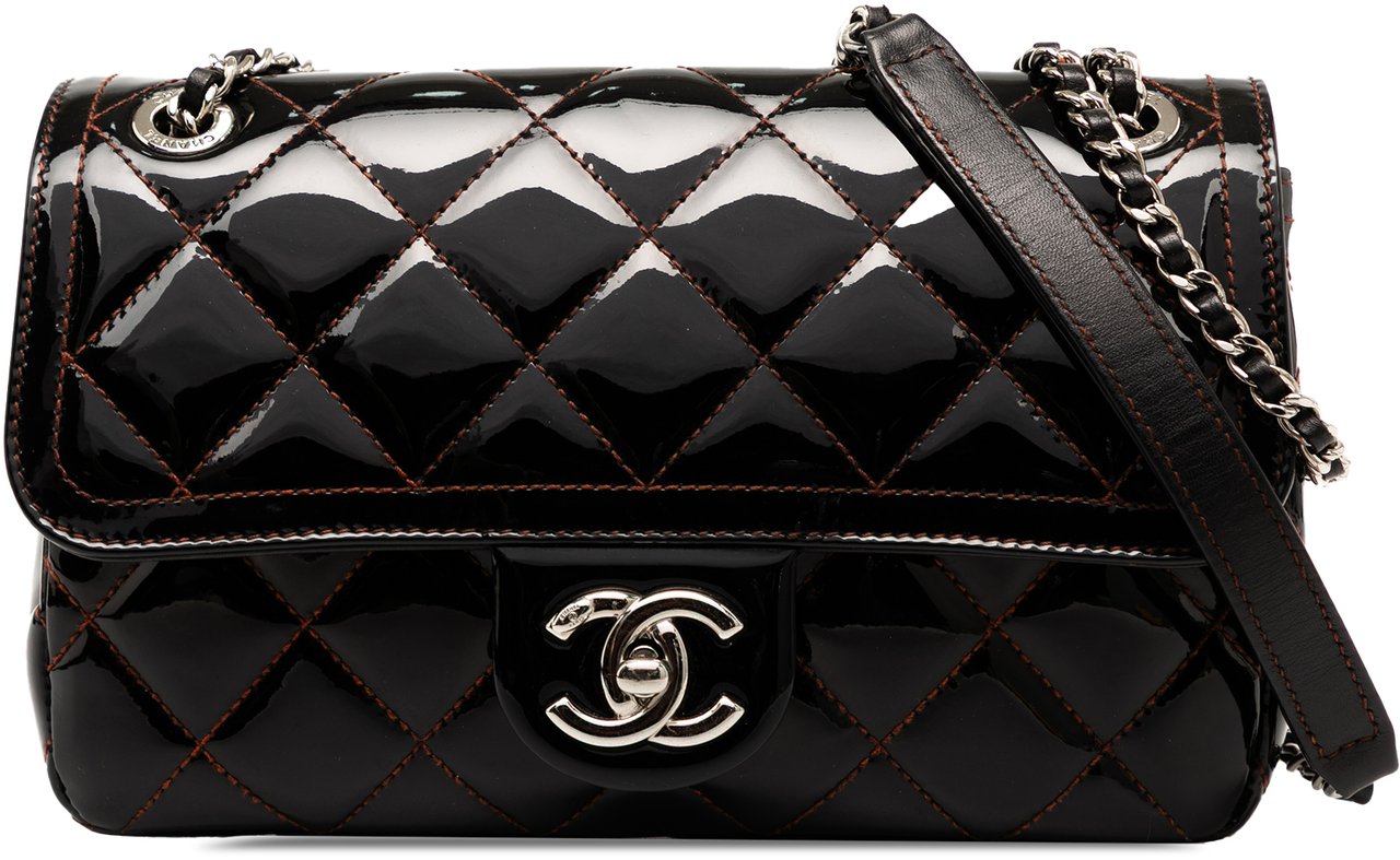 Chanel Small Quilted Patent Coco Shine Flap Zwart
