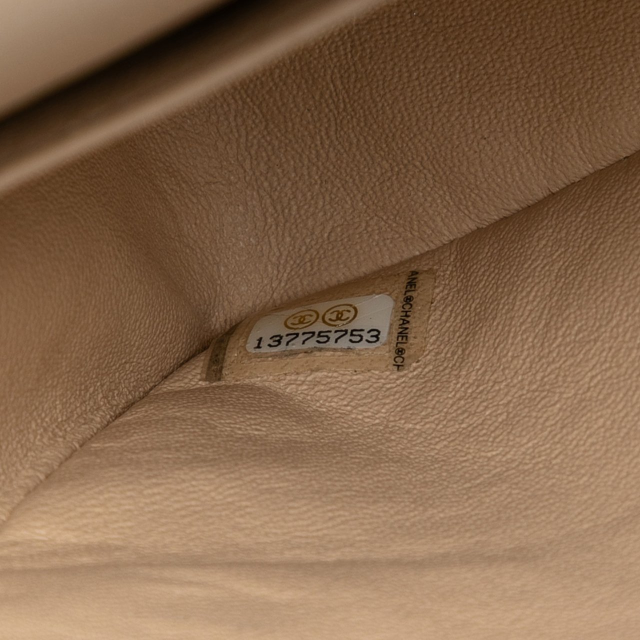 Chanel Medium Classic Caviar Double Flap Bruin