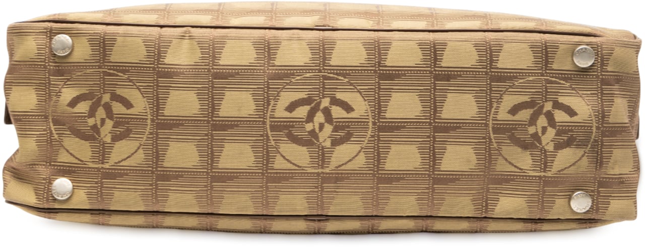 Chanel New Travel Line Nylon Handbag Bruin