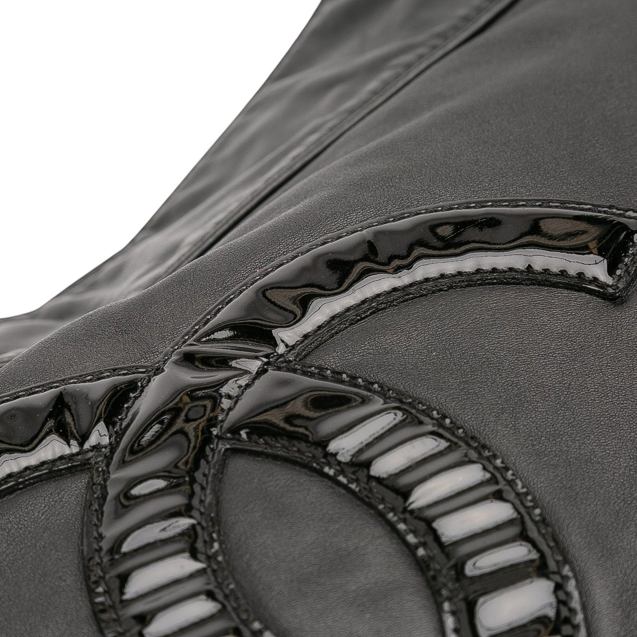 Chanel Calfskin Modern Chain Rhodoid Hobo Zwart