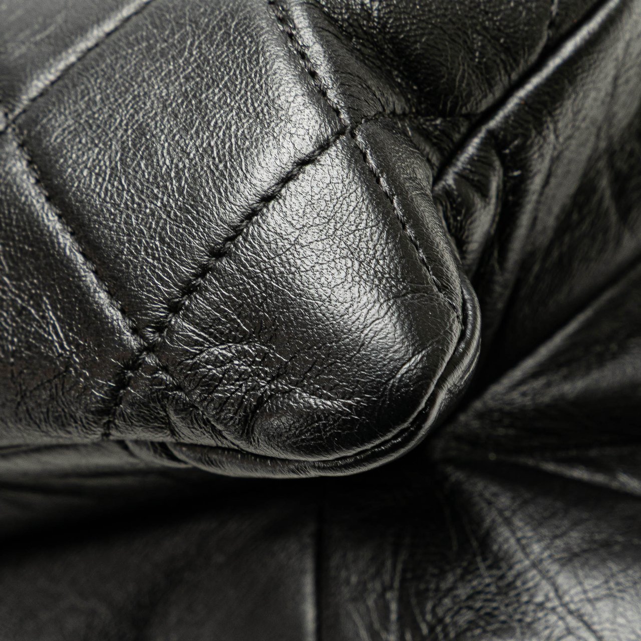 Chanel Quilted Lambskin Padded Envelope Double Flap Zwart