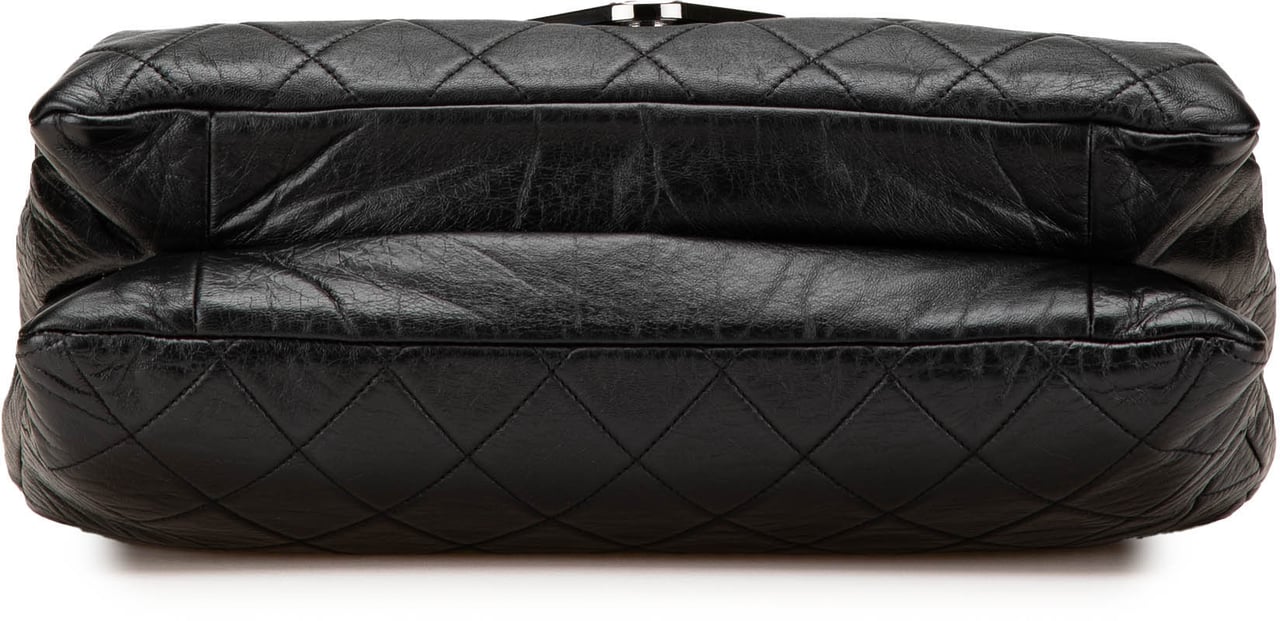 Chanel Quilted Lambskin Padded Envelope Double Flap Zwart