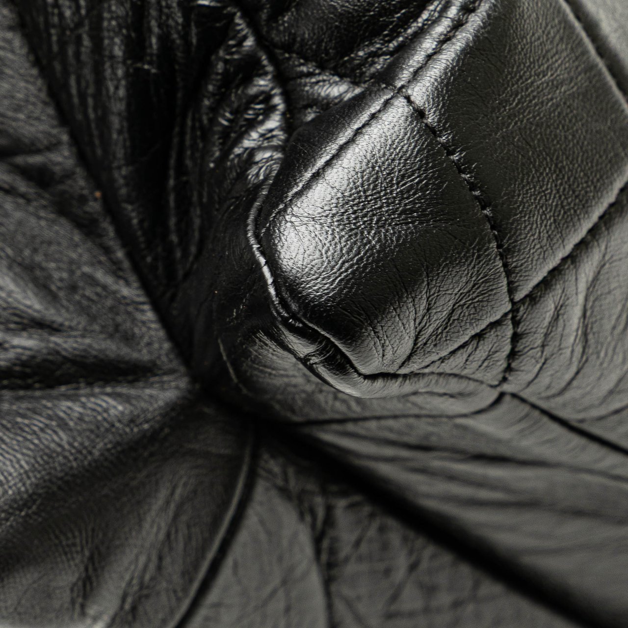 Chanel Quilted Lambskin Padded Envelope Double Flap Zwart