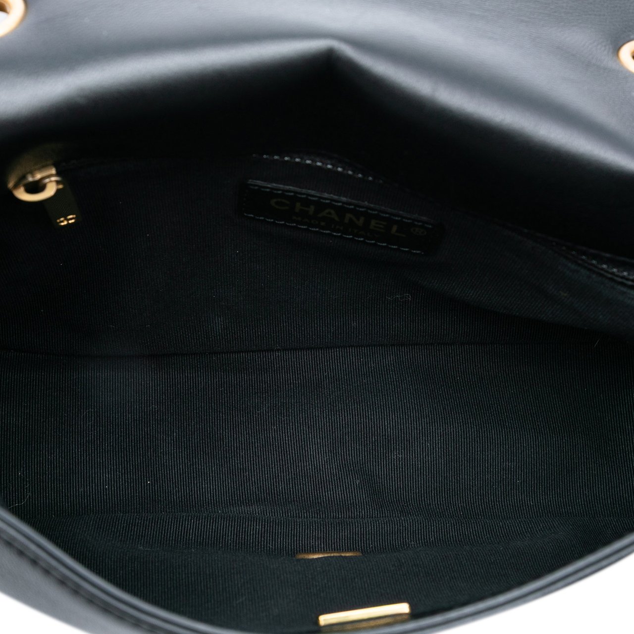 Chanel Quilted Lambskin On And On Chain Flap Zwart