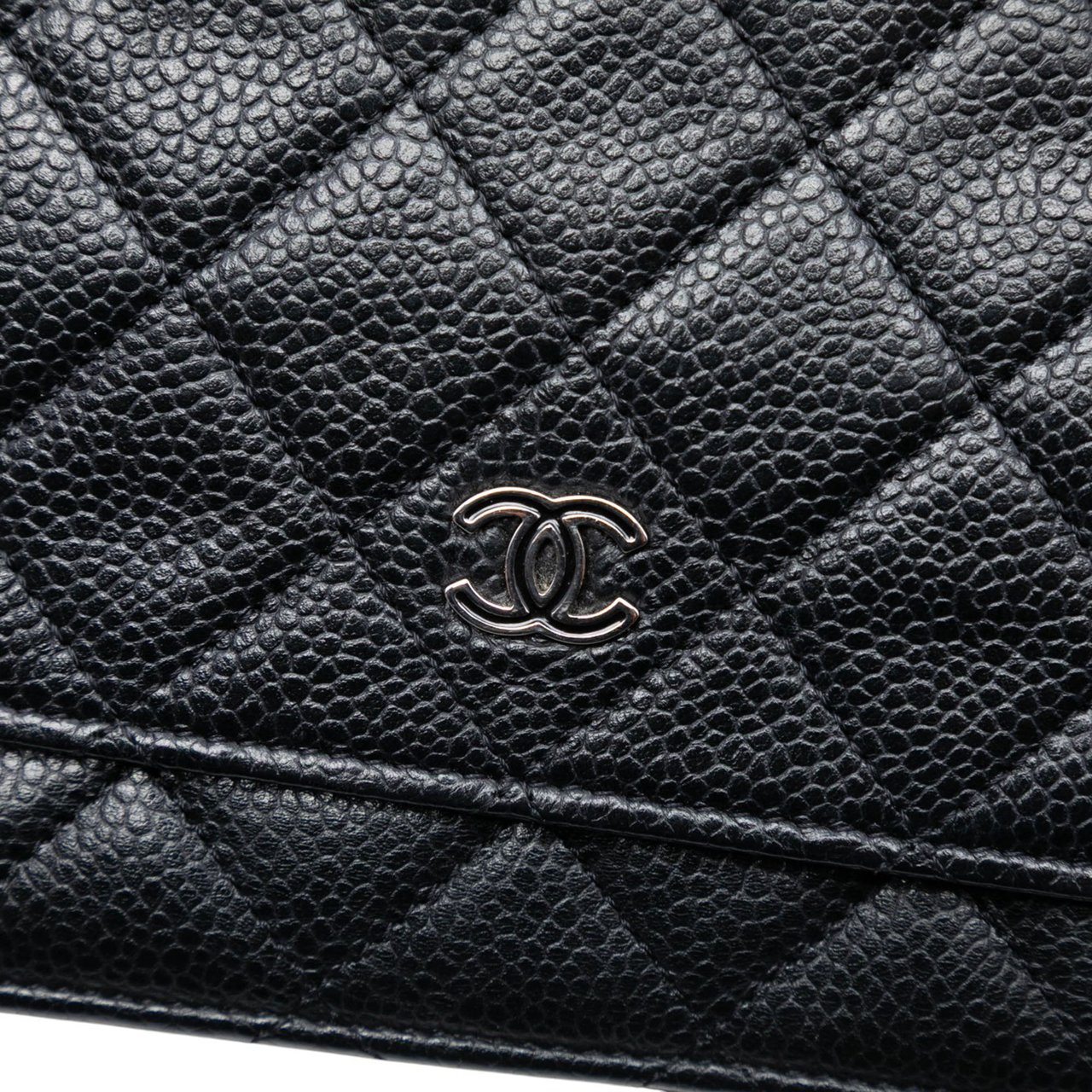 Chanel CC Quilted Caviar Wallet on Chain Zwart