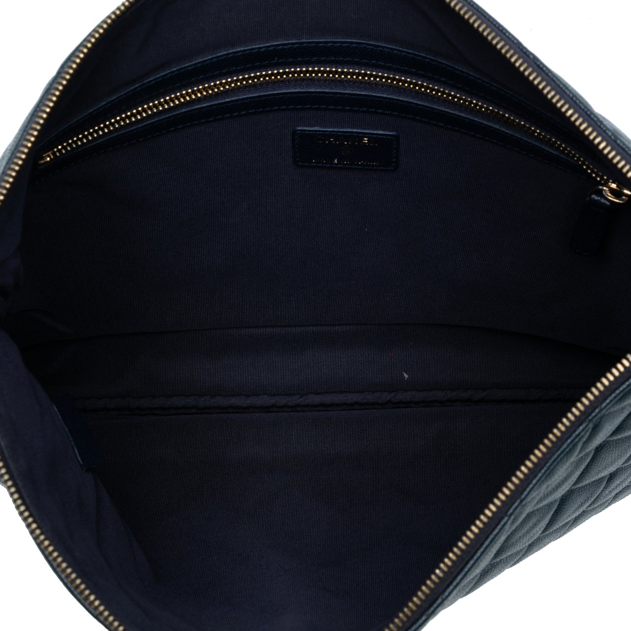Chanel Large Quilted Caviar O Case Clutch Blauw
