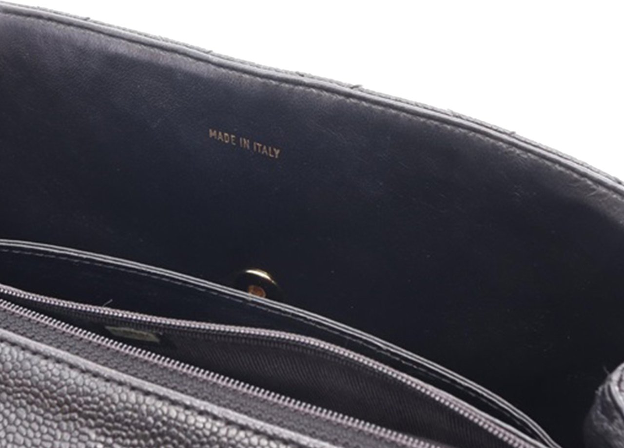 Chanel CC Quilted Caviar Kelly Top Handle Bag Zwart
