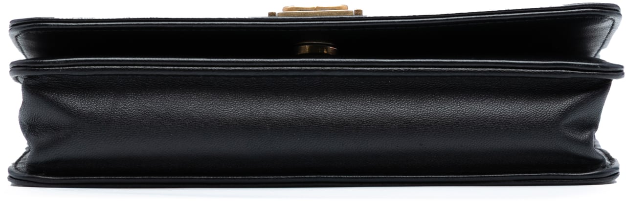 Chanel Chevron Quilted Calfskin Boy Wallet On Chain Zwart