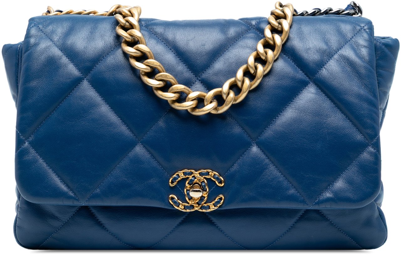 Chanel Maxi Lambskin 19 Flap Blauw