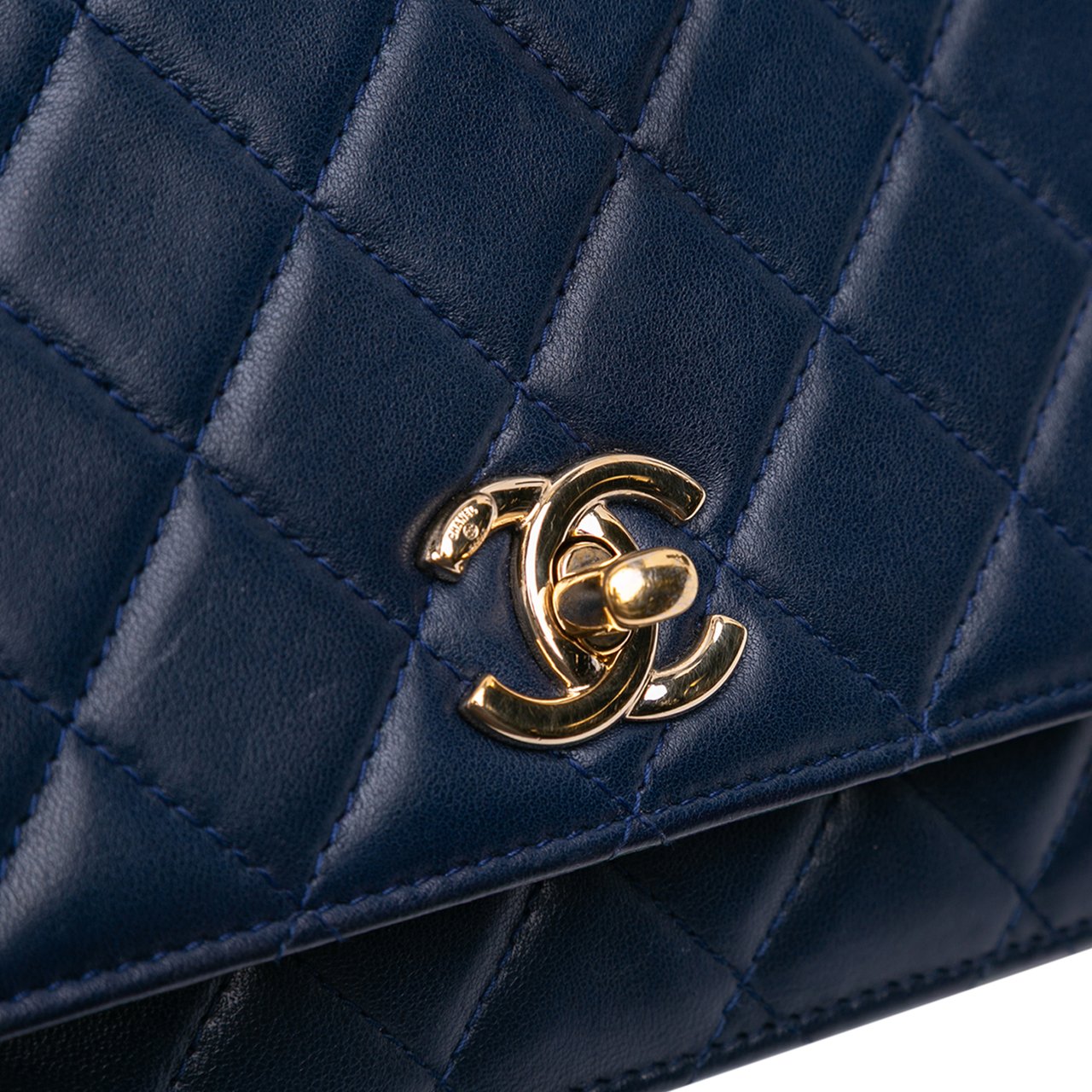 Chanel Lambskin Trendy CC Wallet On Chain Blauw