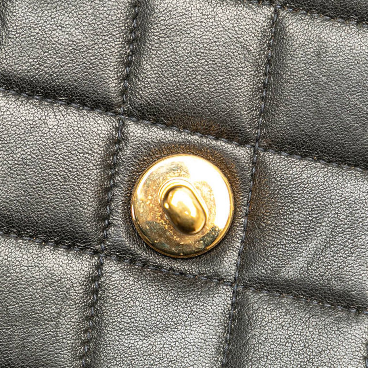 Chanel Medium Classic Lambskin Kelly Flap Zwart